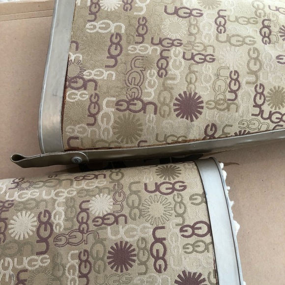 UGG Logo Rain Boots - Picture 7 of 8